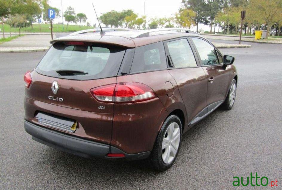 2013' Renault Clio Sport Tourer photo #2