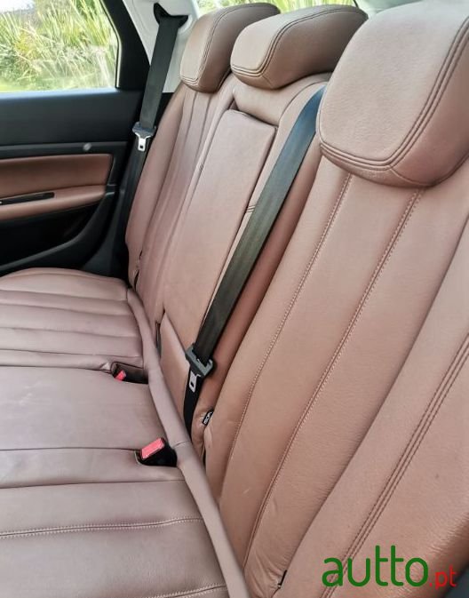 2015' Peugeot 308 Sw photo #5