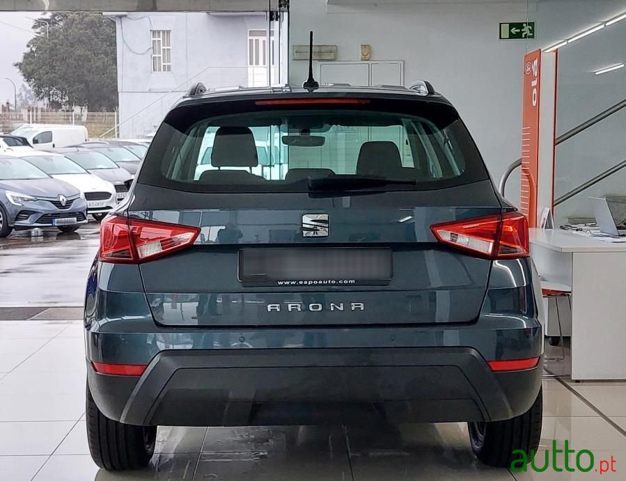 2020' SEAT Arona 1.0 Tsi Style photo #5