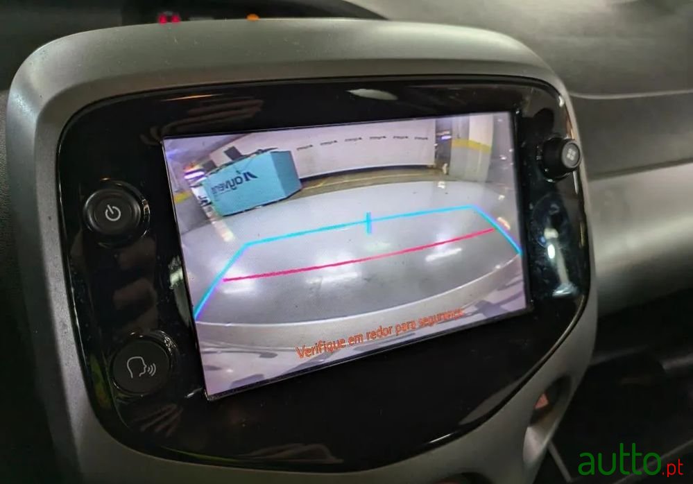 2020' Toyota Aygo photo #5