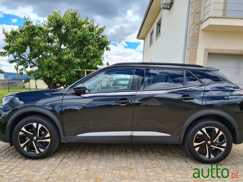 2021' Peugeot 2008 photo #5