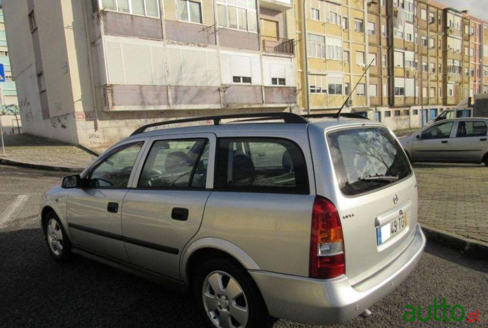 2002' Opel Astra Caravan photo #1
