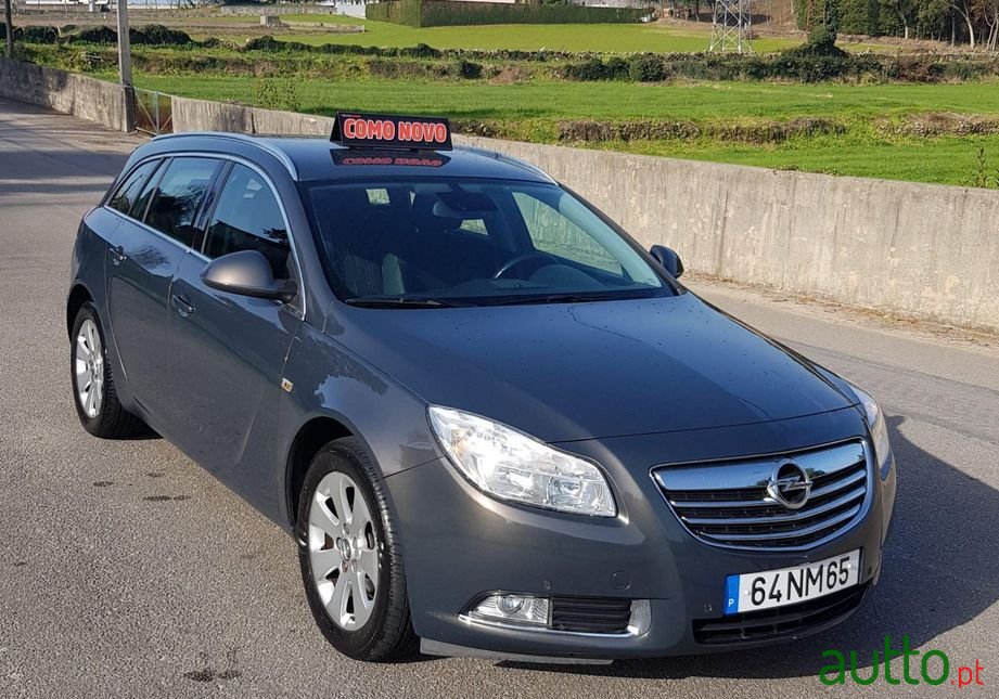 2013' Opel Insignia Country Tourer photo #5