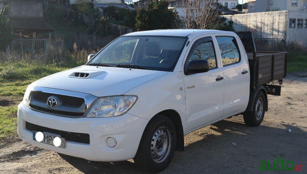 2012' Toyota Hilux 5 Lugares photo #3