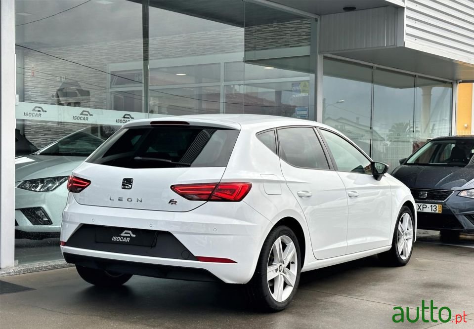 2020' SEAT Leon photo #5