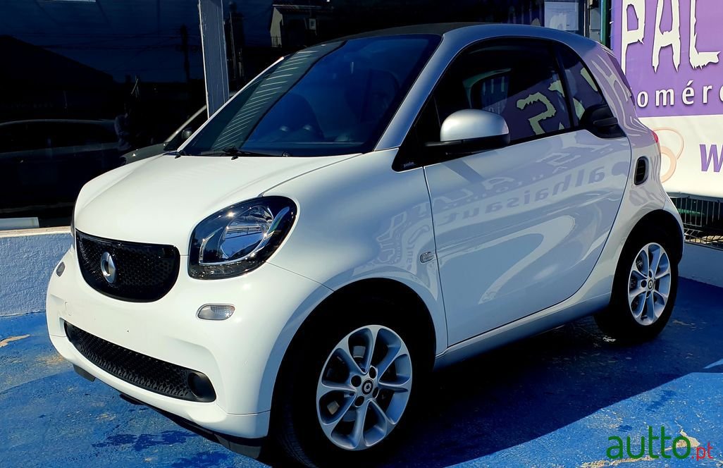 2018' Smart Fortwo photo #3