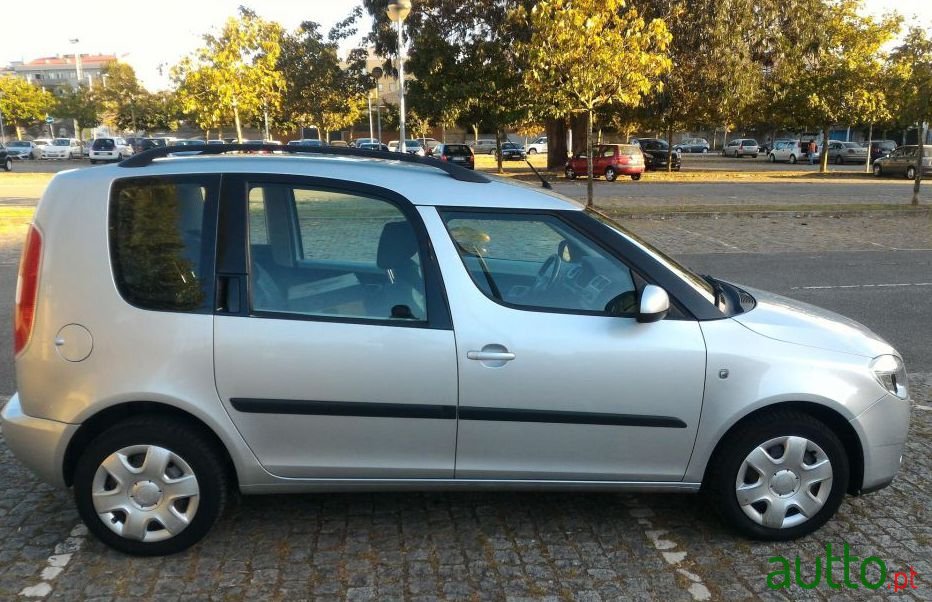 2008' Skoda Roomster 1.2 Htp Style photo #4
