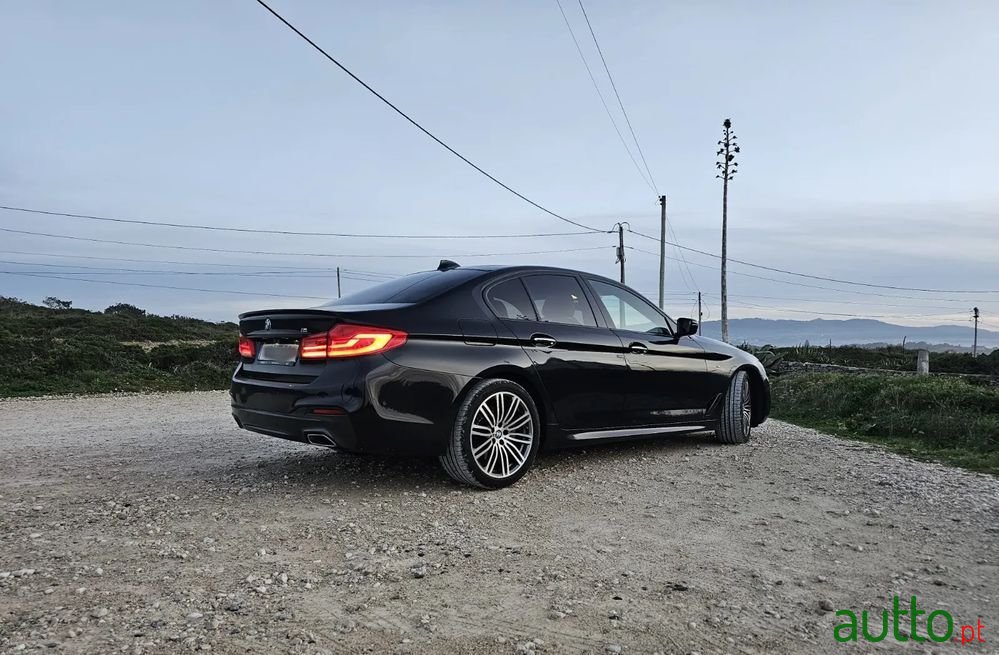 2018' BMW Série 5 D Pack M Auto photo #5