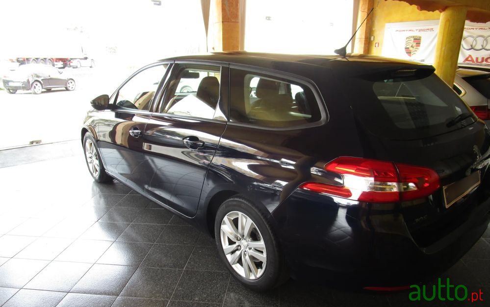 2017' Peugeot 308 Sw photo #6