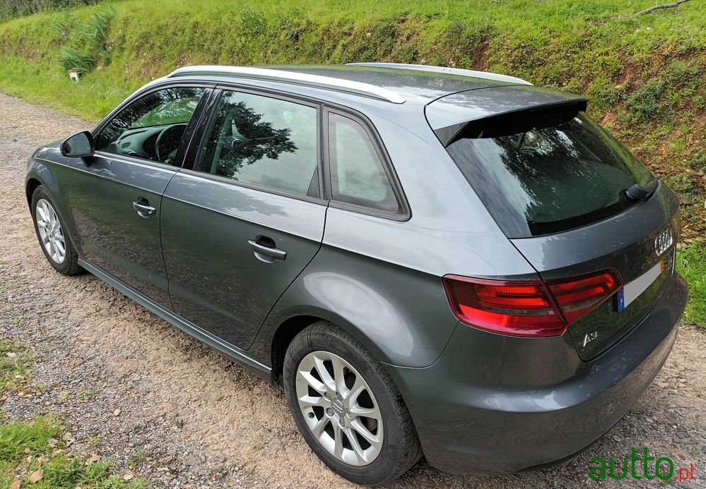 2014' Audi A3 Sportback photo #6