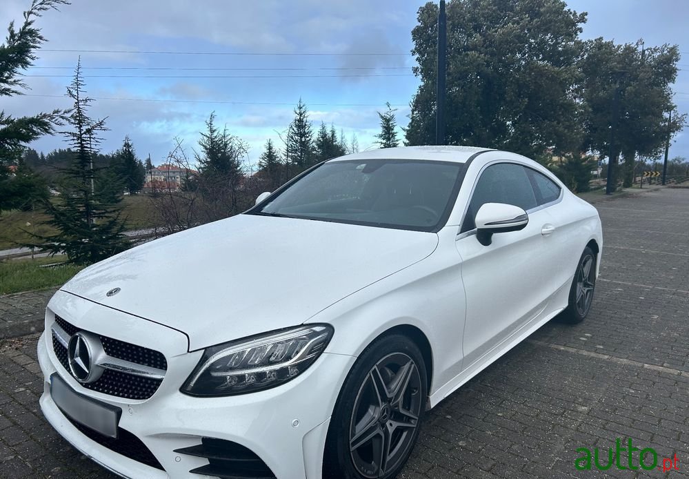 2019' Mercedes-Benz C 200 D Amg Line photo #3