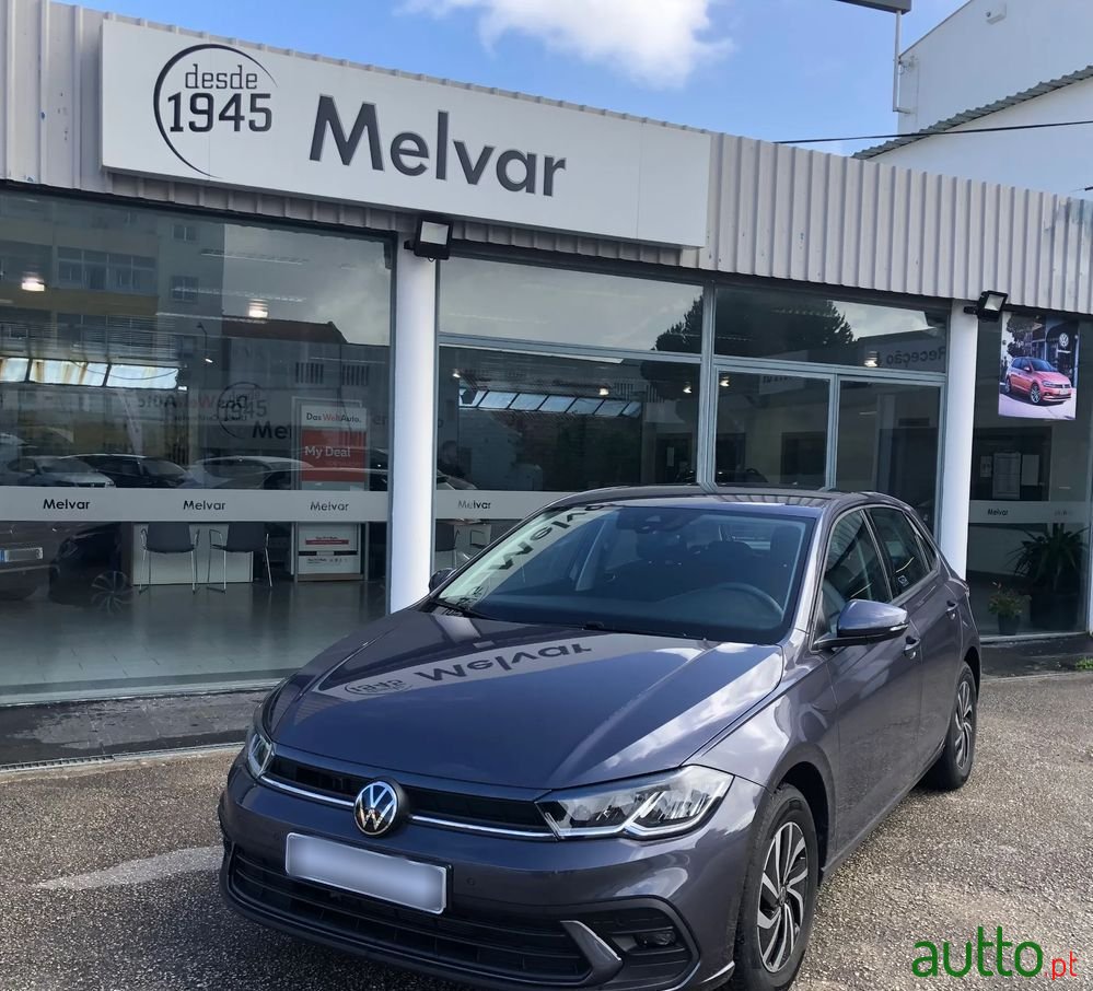 2023' Volkswagen Polo 1.0 Tsi Life photo #2