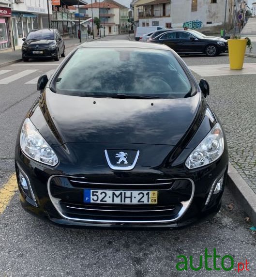 2011' Peugeot 308 Sport photo #4