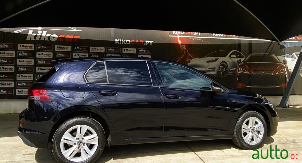 2020' Volkswagen Golf 2.0 Tdi Style photo #5