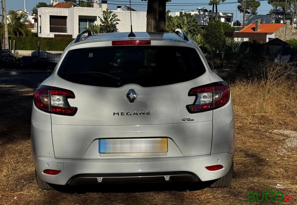 2015' Renault Megane Sport Tourer photo #5