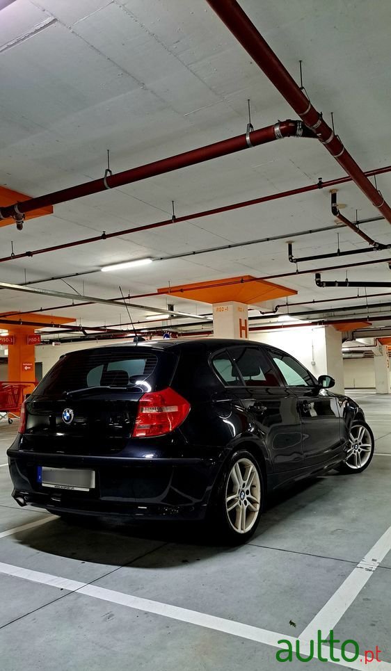 2009' BMW 118 D photo #3