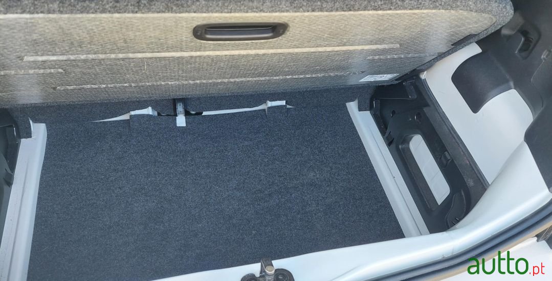 2018' Volkswagen Up photo #5