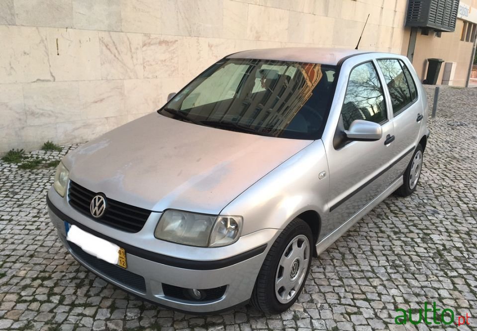 2001' Volkswagen Polo 1.0 photo #1