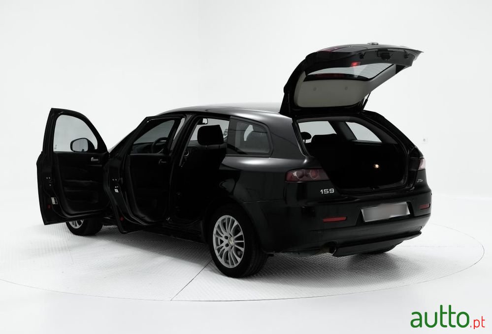2010' Alfa Romeo 159 Sportwagon photo #5