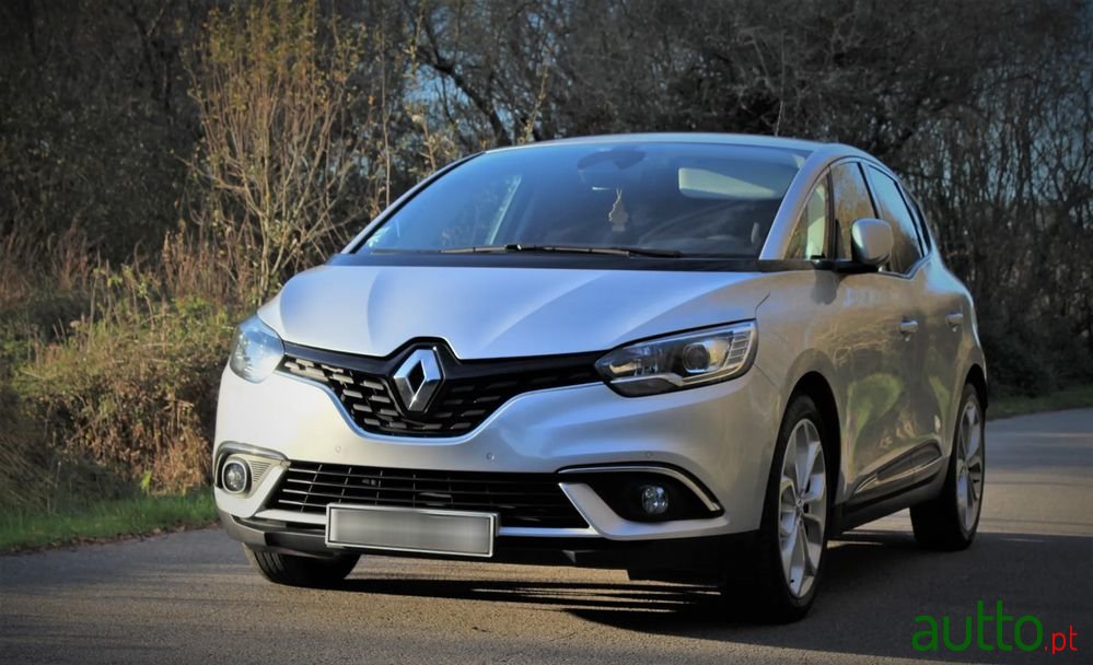 2017' Renault Scenic photo #1