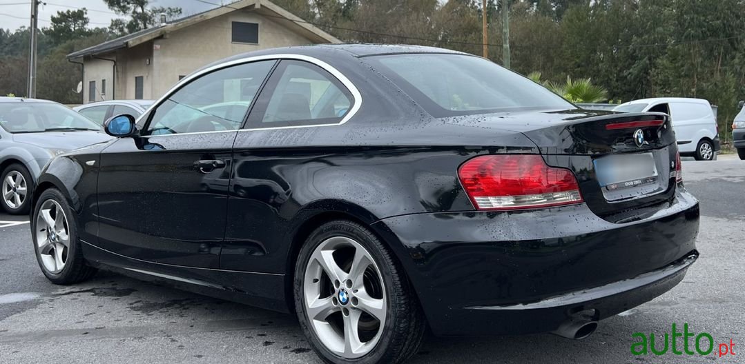 2008' BMW 120 photo #3