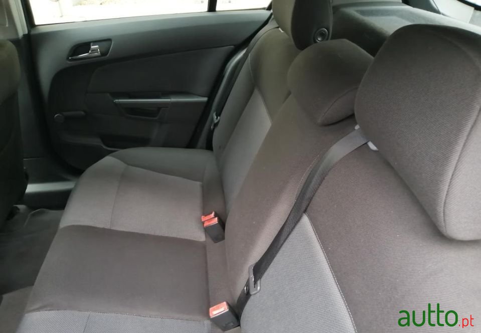 2004' Opel Astra photo #6