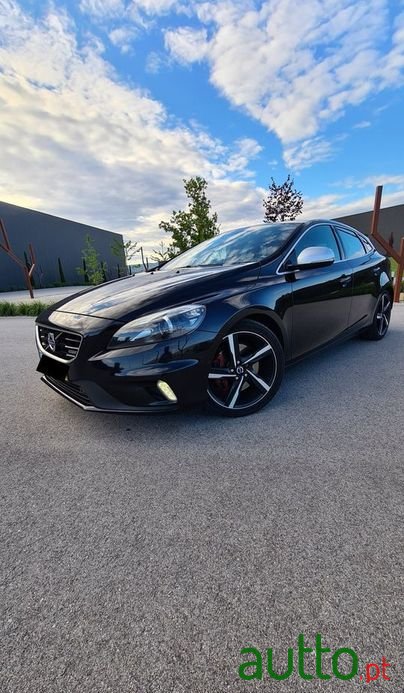 2014' Volvo V40 photo #3
