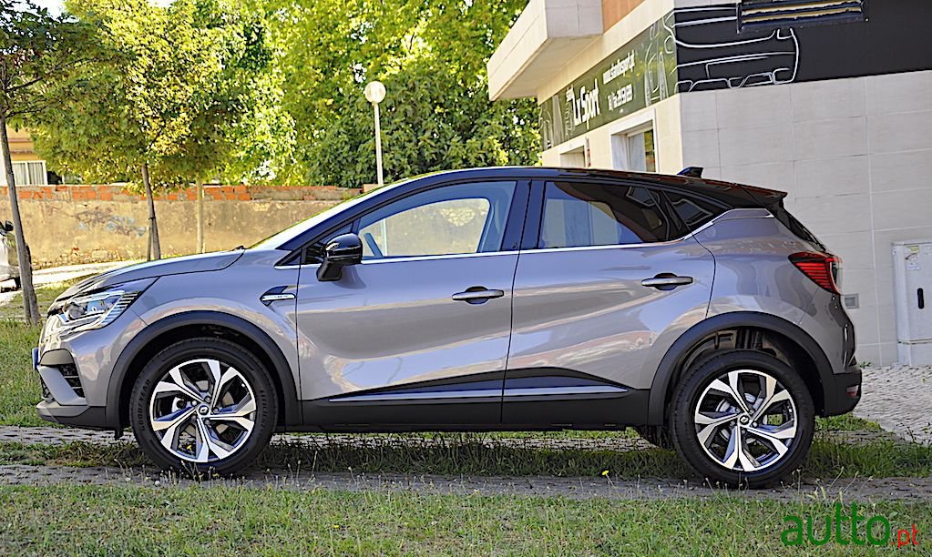 2022' Renault Captur photo #3