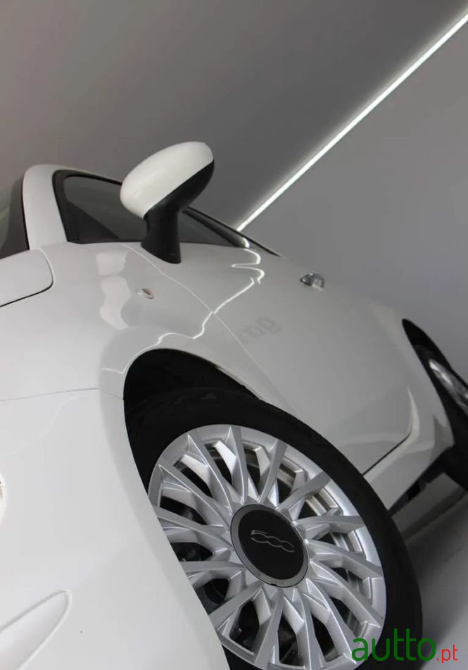 2021' Fiat 500 photo #3