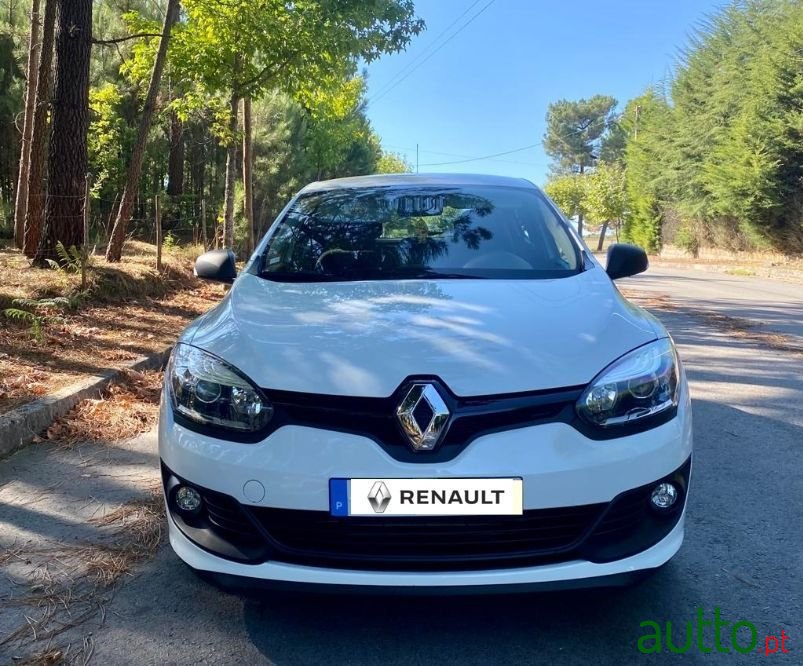 2014' Renault Megane photo #1