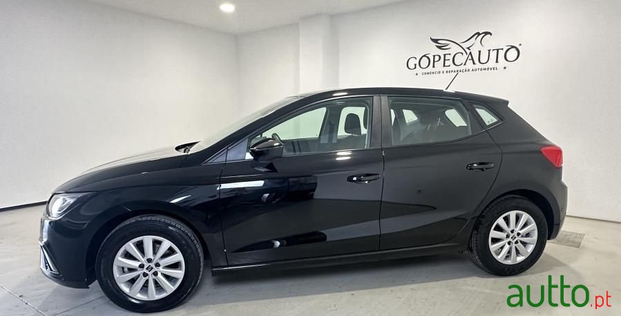 2023' SEAT Ibiza 1.0 Tsi Style Dsg photo #2