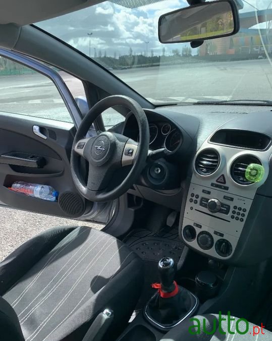2008' Opel Corsa photo #5