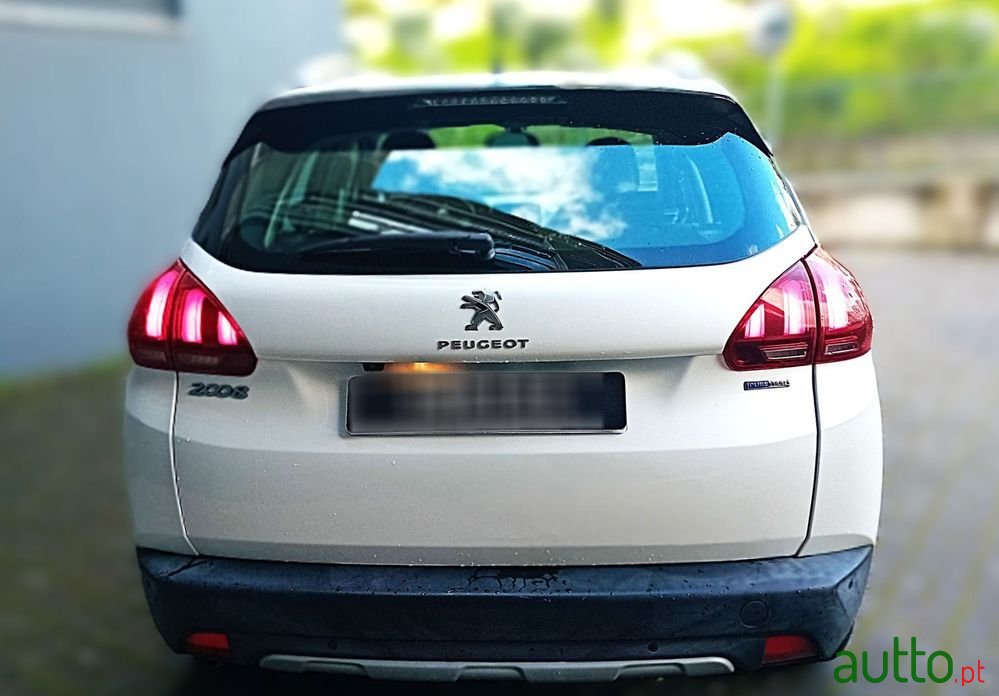 2017' Peugeot 2008 photo #6