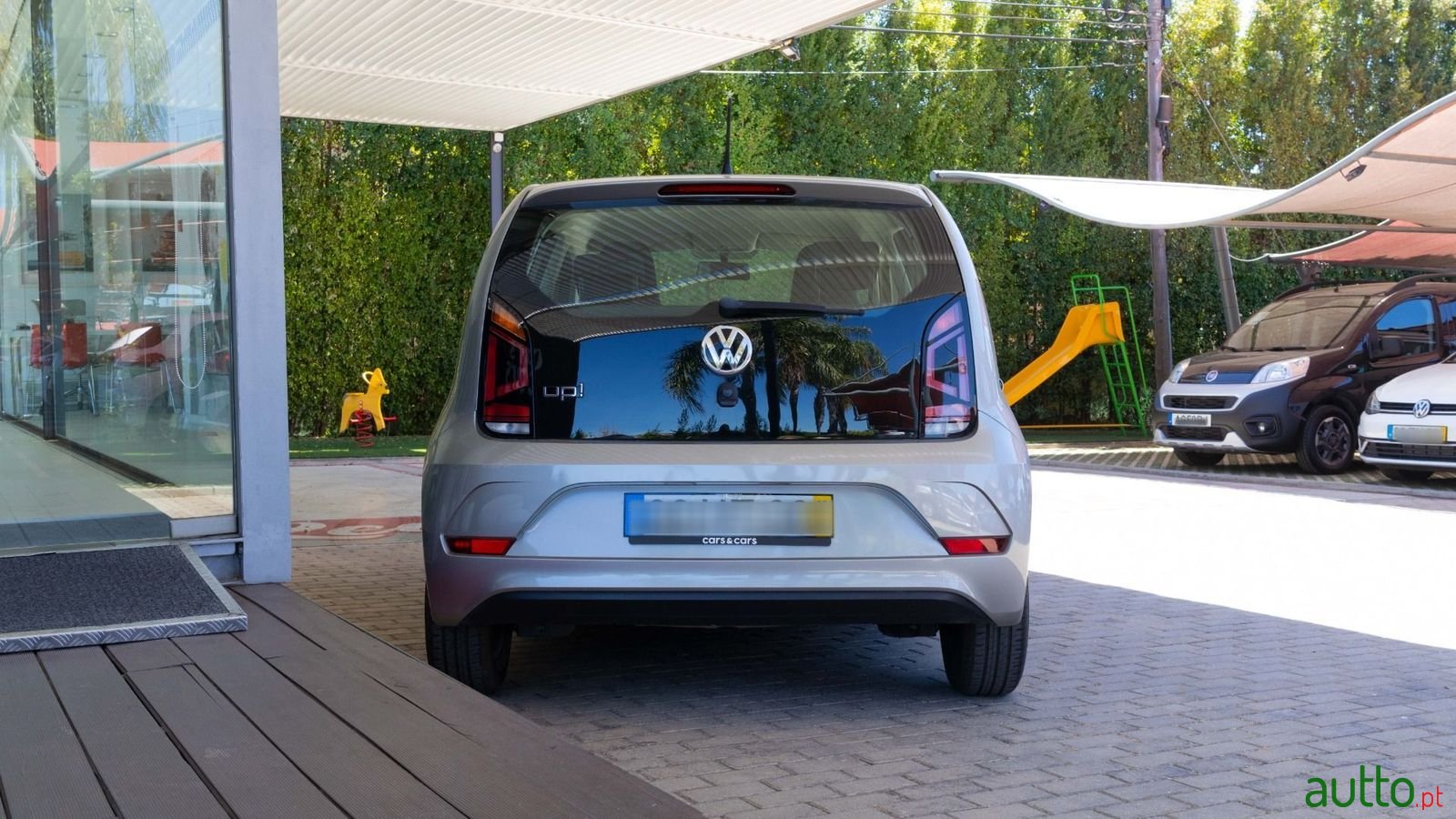 2018' Volkswagen Up photo #3