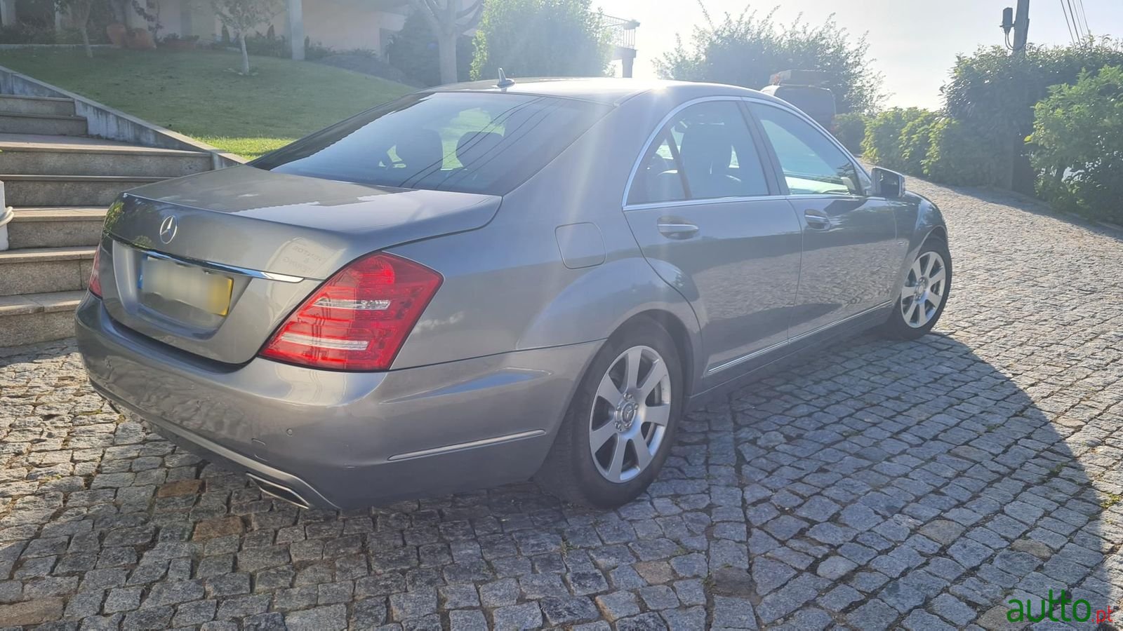 2011' Mercedes-Benz S-250 photo #5