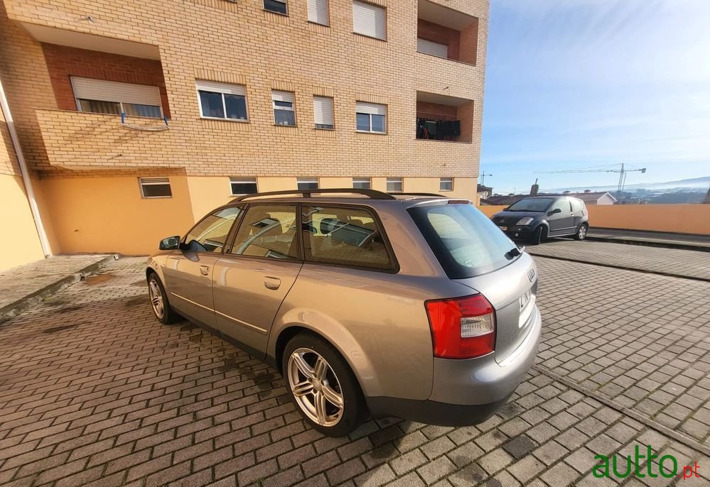 2002' Audi A4 Avant photo #5