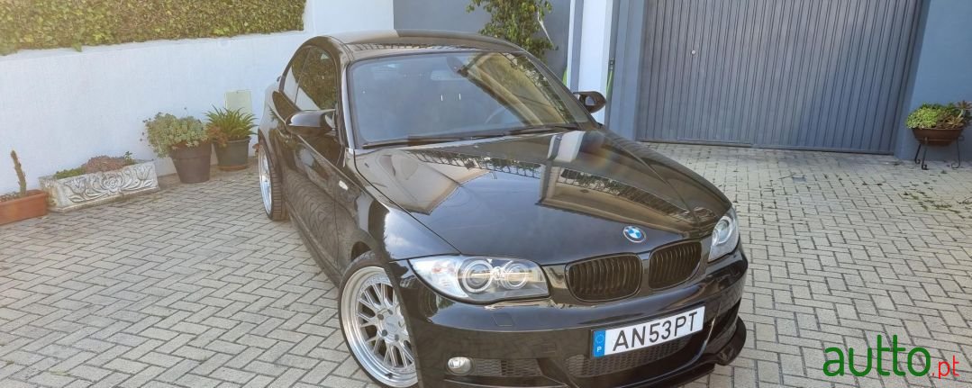 2009' BMW 120 photo #6