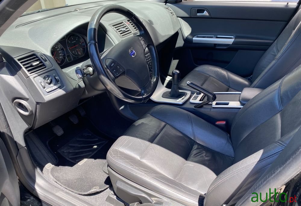 2012' Volvo V50 photo #4