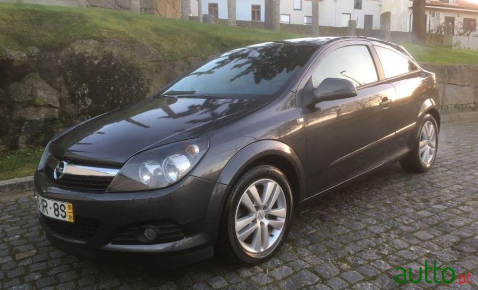 2010' Opel Astra Gtc photo #4