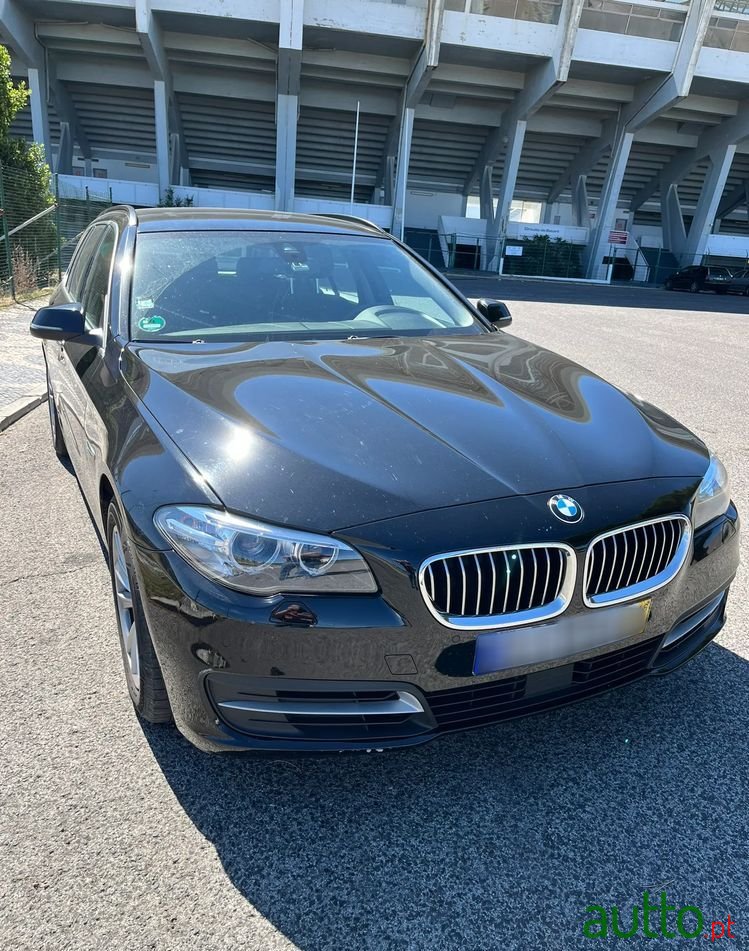 2016' BMW 520 Gran Turismo photo #2