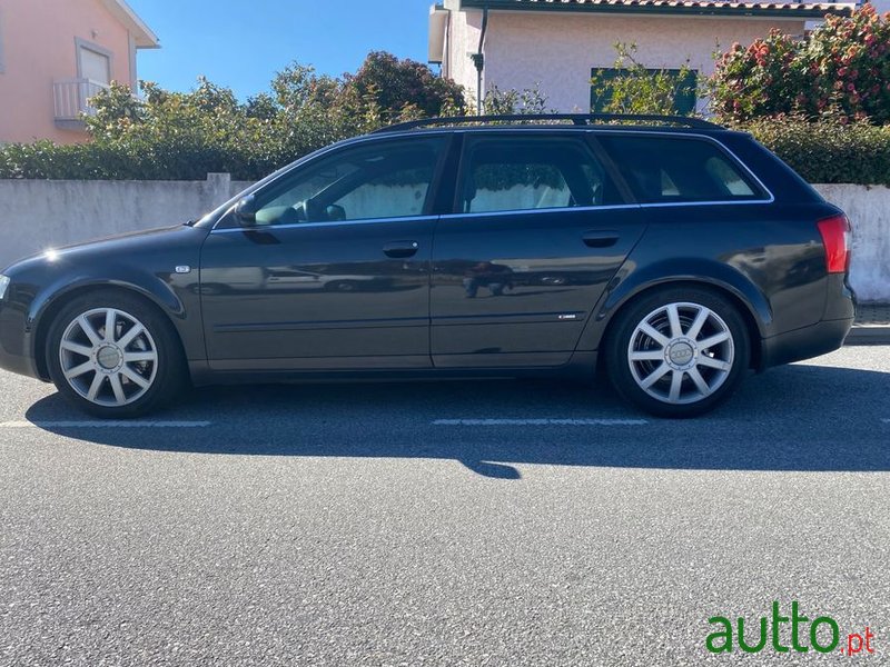 2004' Audi A4 Avant photo #3