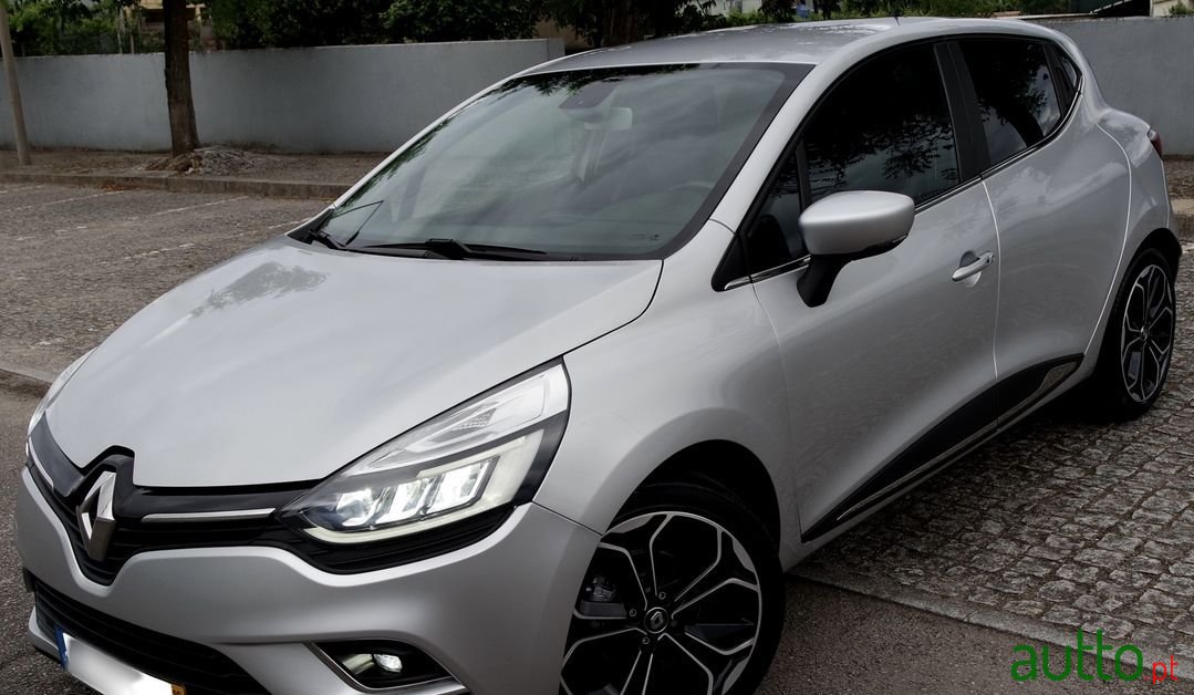 2016' Renault Clio photo #1