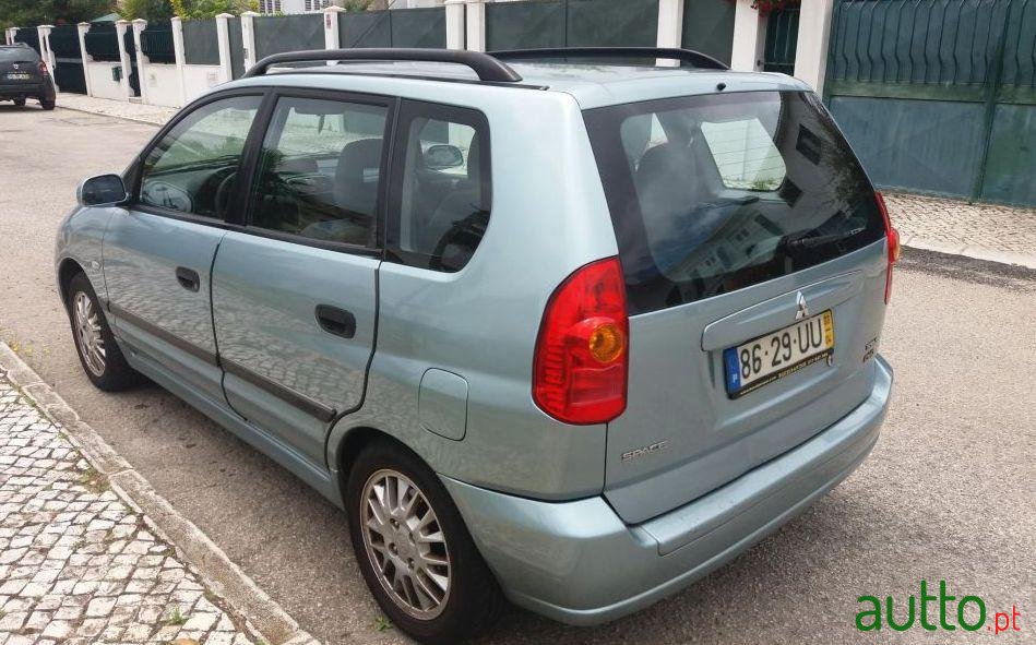 2003' Mitsubishi Space Star photo #1