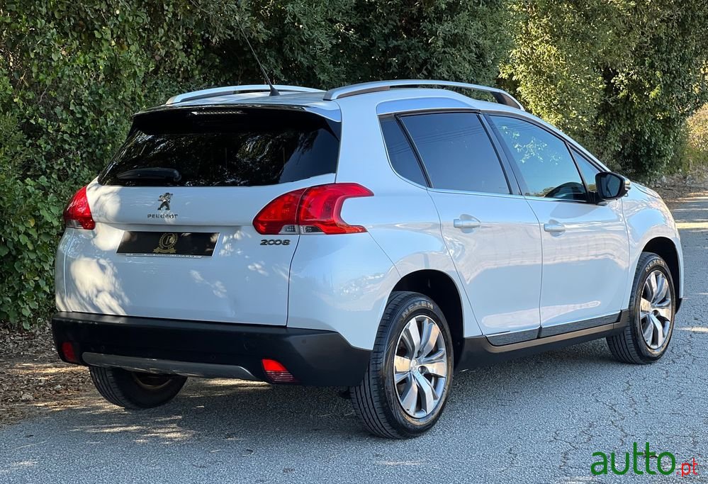 2013' Peugeot 2008 photo #6