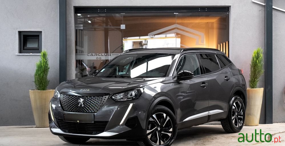 2023' Peugeot 2008 photo #1
