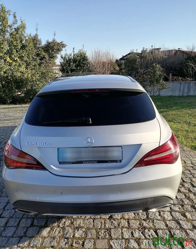 2017' Mercedes-Benz CLA 180 photo #3