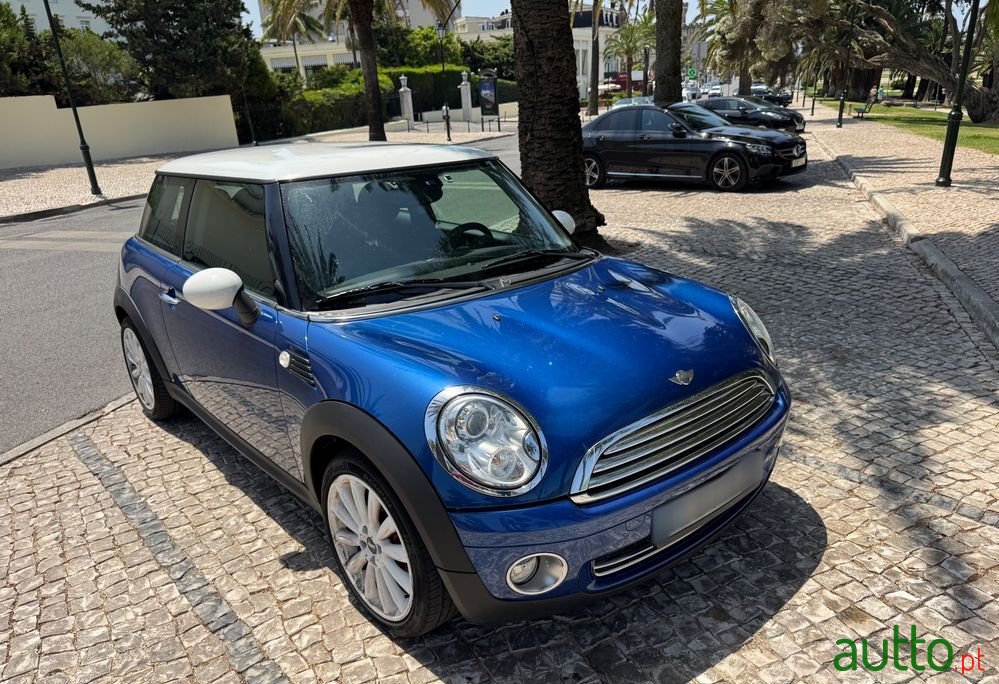 2008' MINI Coupé photo #1