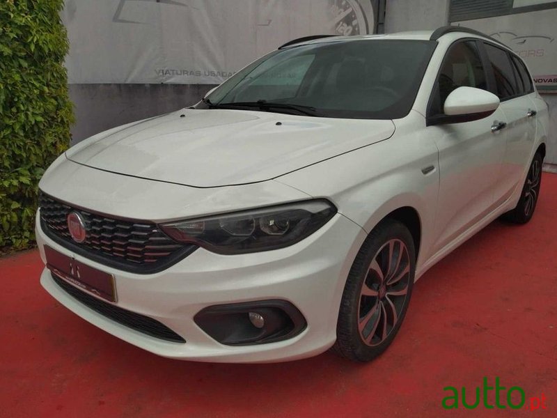 2019' Fiat Tipo Station Wagon photo #1