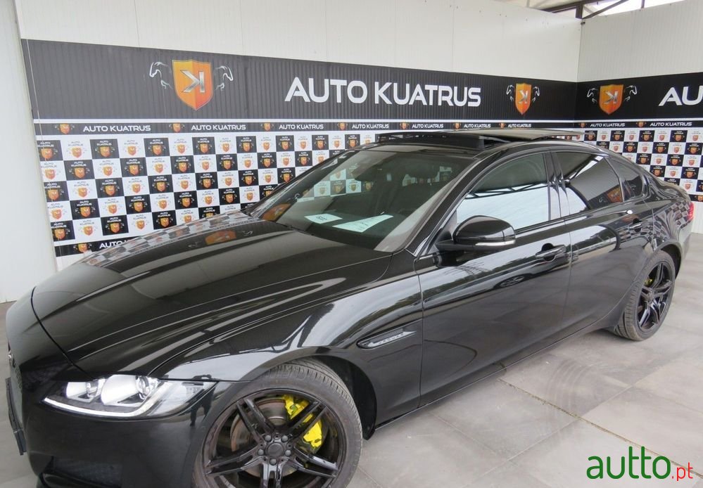 2018' Jaguar XF photo #4