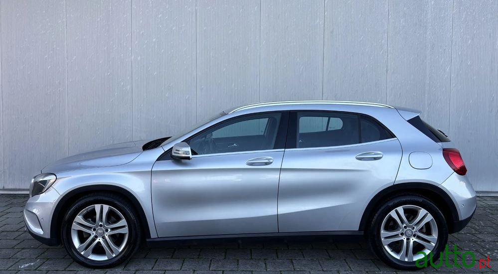 2015' Mercedes-Benz Classe Gla photo #3